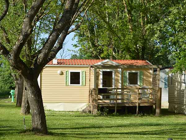 mobil home bord de rivière en ardèche